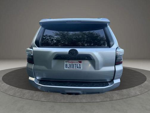 2018 Toyota 4Runner SR5 Sport Utility 4D