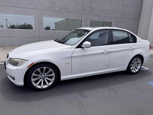 2011 BMW 328 328i Sedan 4D