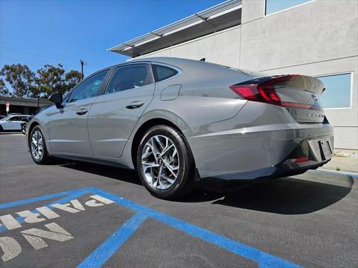 2022 Hyundai SONATA SEL
