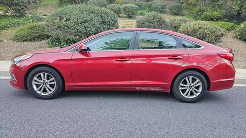 2017 Hyundai SONATA SE