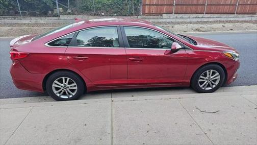 2017 Hyundai SONATA SE