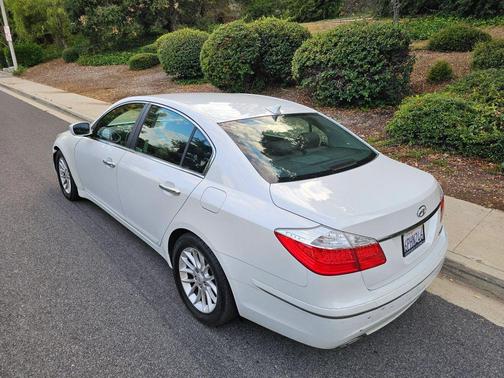 2011 Hyundai Genesis 3.8