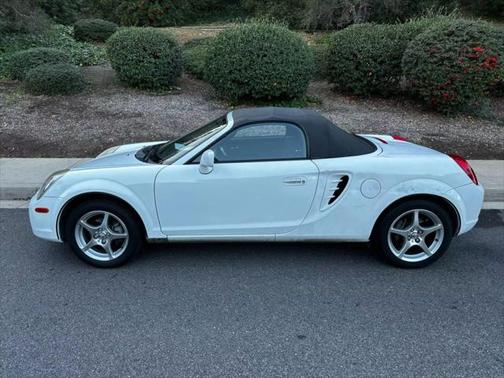 2005 Toyota MR2 Spyder Convertible 2D