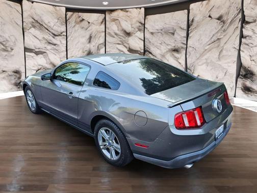 2012 Ford Mustang V6