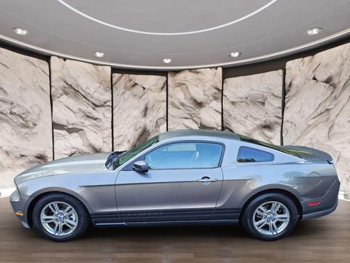 2012 Ford Mustang V6