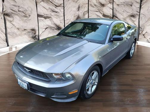 2012 Ford Mustang V6