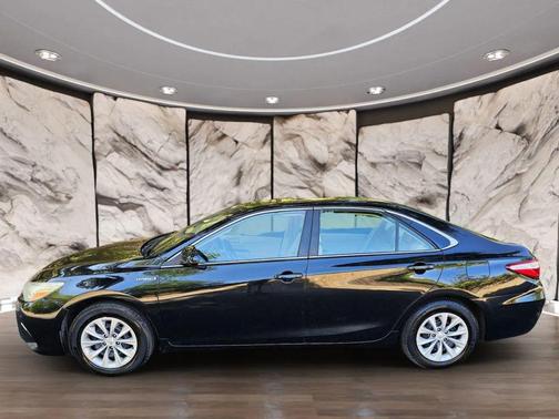 2015 Toyota Camry Hybrid SE