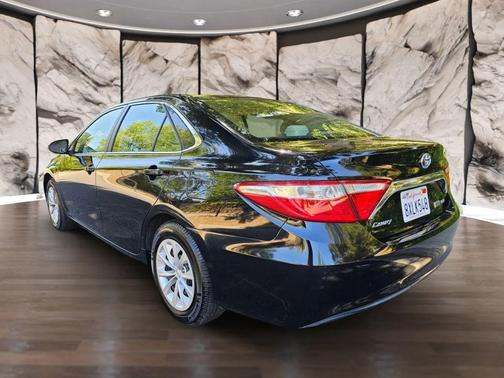 2015 Toyota Camry Hybrid SE