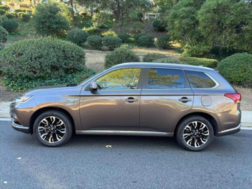 2018 Mitsubishi Outlander PHEV SEL