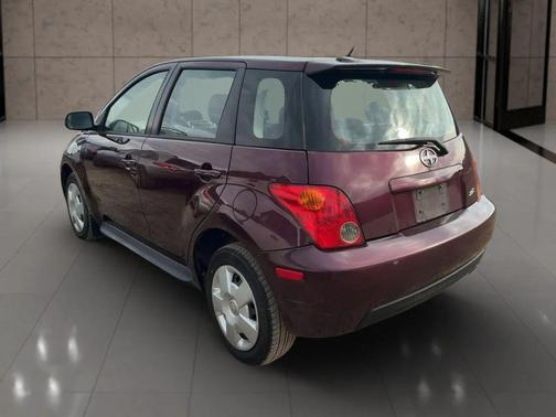 2005 Scion xA Hatchback 4D