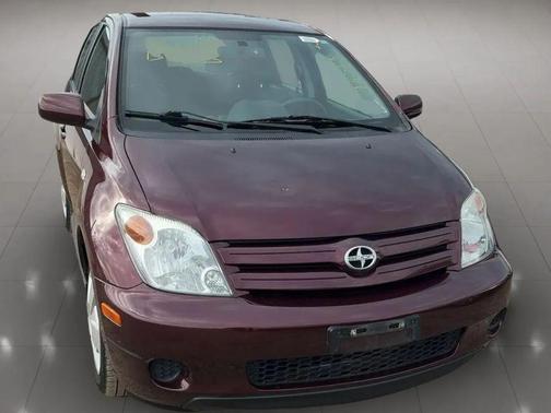 2005 Scion xA Hatchback 4D