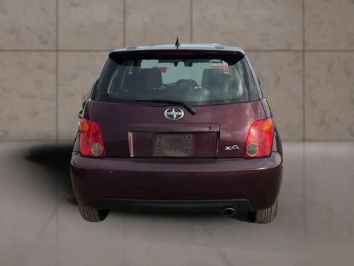 2005 Scion xA Hatchback 4D