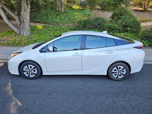 2018 Toyota Prius Two