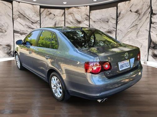 2010 Volkswagen Jetta Limited Edition