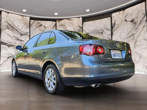 2010 Volkswagen Jetta Limited Edition