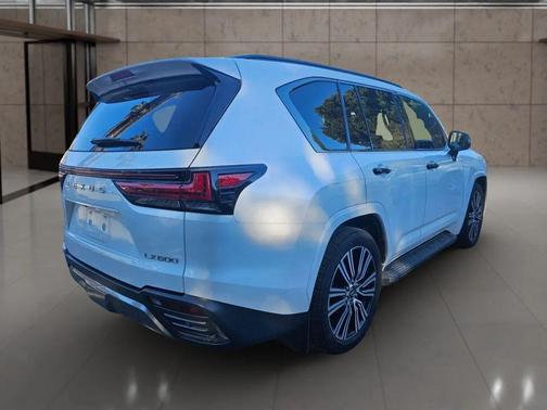 2024 Lexus LX 600 Luxury
