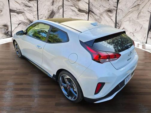 2019 Hyundai Veloster Base