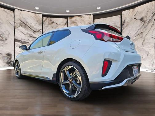 2019 Hyundai Veloster Base