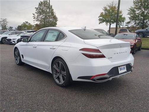 2025 Genesis G70 2.5T