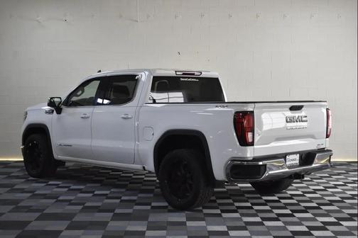 White 2021 GMC Sierra 1500 SLE
