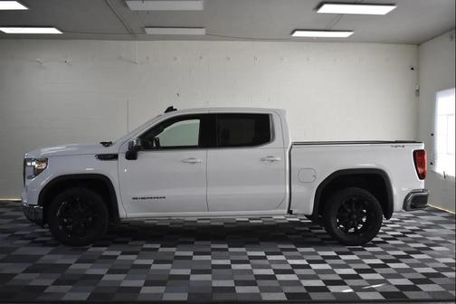 White 2021 GMC Sierra 1500 SLE