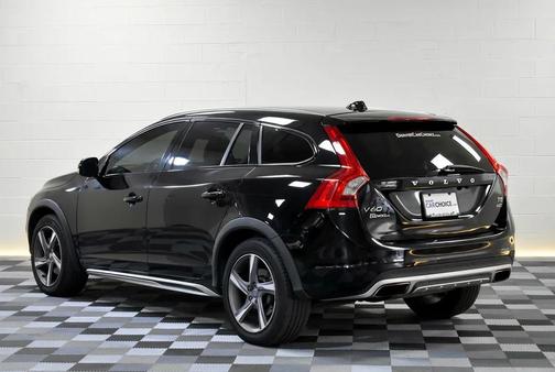 Black 2018 Volvo V60 Cross Country T5