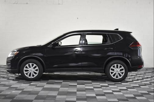 Black 2019 Nissan Rogue S