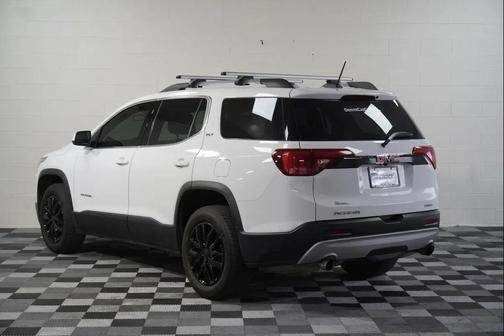 White 2019 GMC Acadia SLT-1