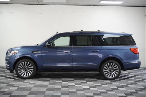 Blue 2019 Lincoln Navigator L Reserve