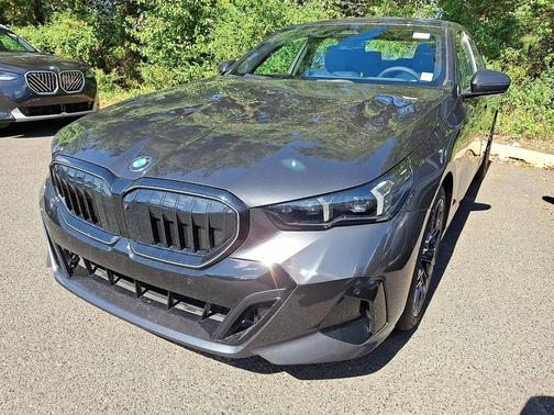 2026 BMW 530 i xDrive