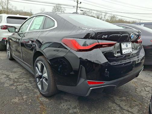Jet Black 2026 BMW i4 Gran Coupe xDrive40