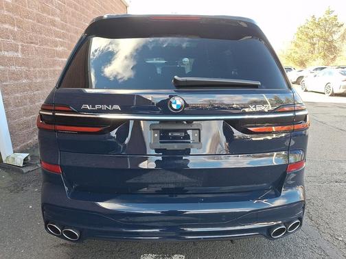 2026 BMW ALPINA XB7 
