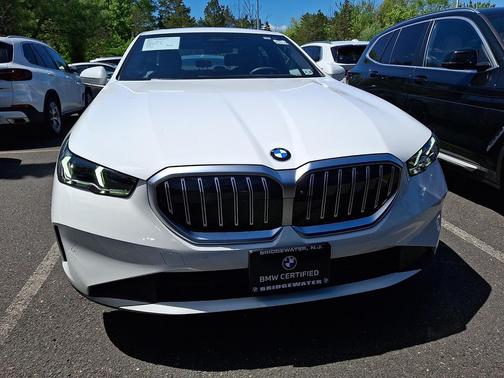 Alpine White 2026 BMW 530 xDrive