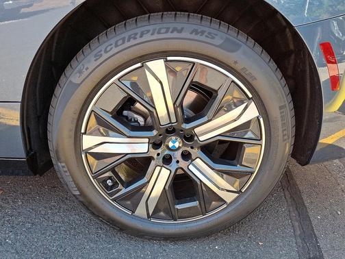 2026 BMW iX xDrive45