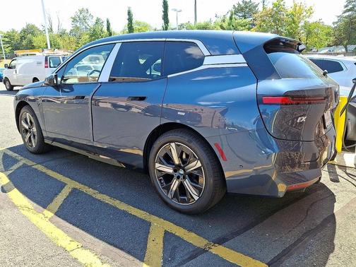 2026 BMW iX xDrive45