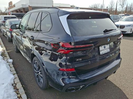 2026 BMW X5 M60i