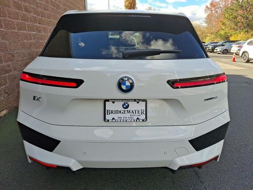 2025 BMW iX xDrive50