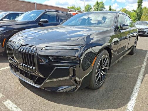 2025 BMW 760 i xDrive