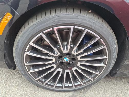 2025 BMW 760 i xDrive