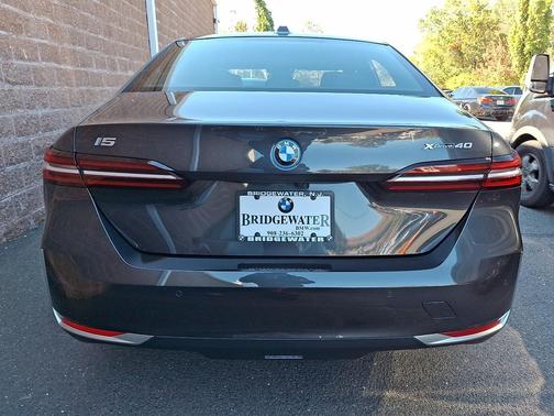 2025 BMW i5 xDrive40