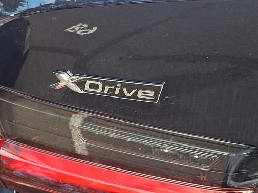 2026 BMW 330 i xDrive