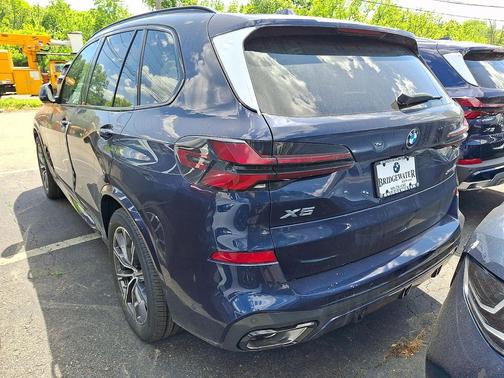 Tanzanite Blue II Metallic 2026 BMW X5 xDrive40i