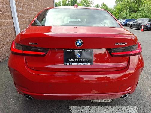 2024 BMW 330 i xDrive