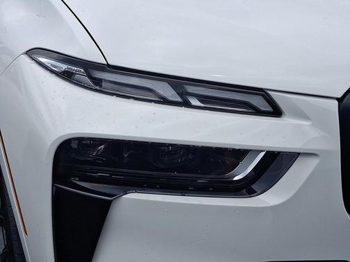 2026 BMW X7 M60i