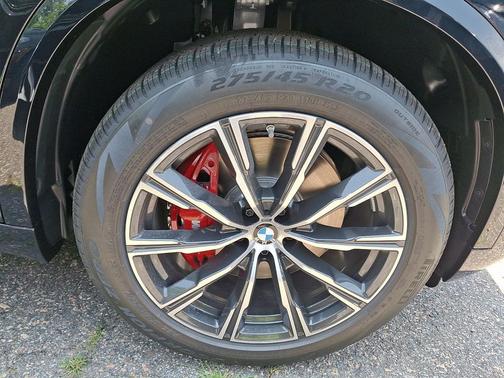 Carbon Black Metallic 2026 BMW X5 xDrive40i