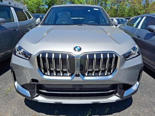 Space Silver Metallic 2026 BMW X1 xDrive28i