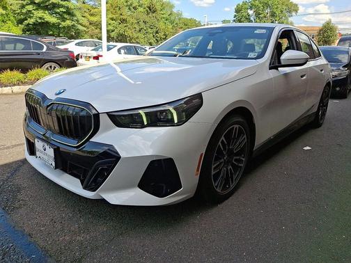 2025 BMW 530 i xDrive