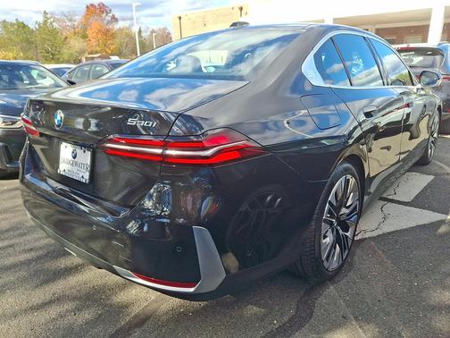 2025 BMW 530 i xDrive