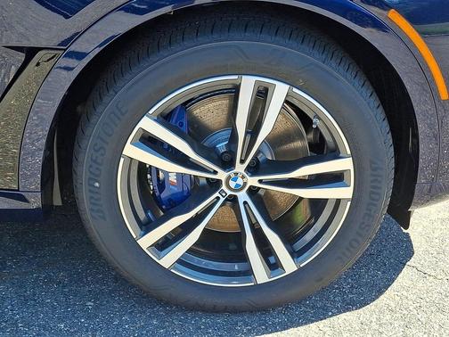 Tanzanite Blue II Metallic 2027 BMW X7 xDrive40i