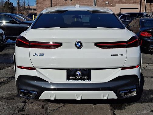 2025 BMW X6 xDrive40i